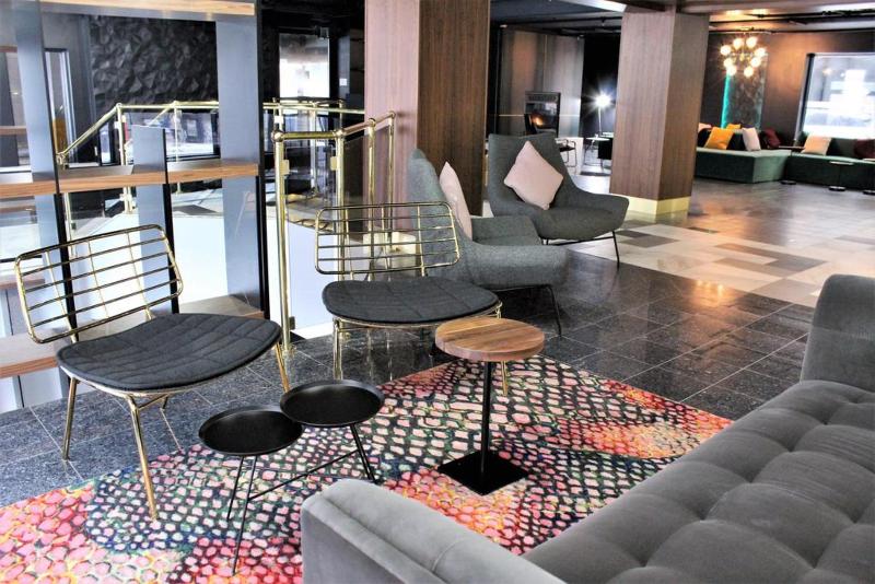هتل Empire Suites