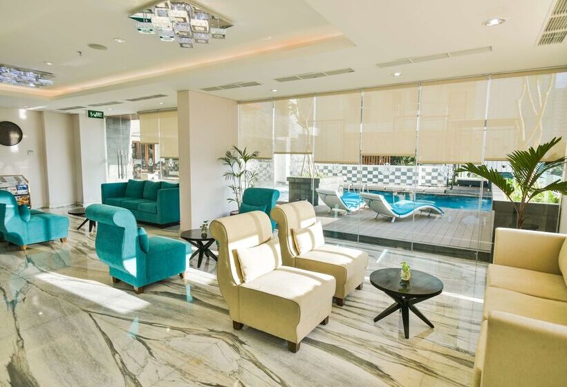 هتل Golden Tulip Essential Tangerang