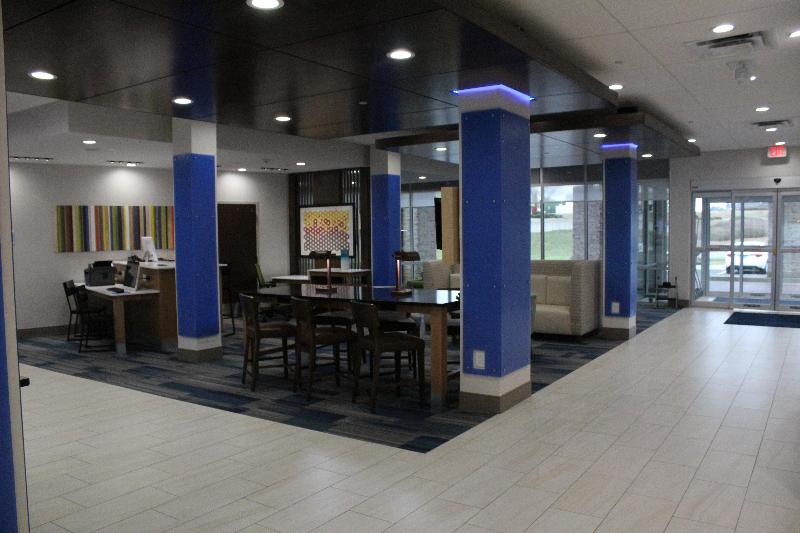 هتل Holiday Inn Express & Suites Milledgeville By Ihg