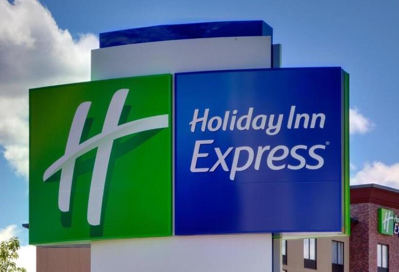 هتل Holiday Inn Express & Suites Milledgeville By Ihg