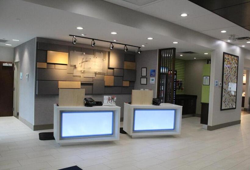 هتل Holiday Inn Express & Suites Milledgeville By Ihg