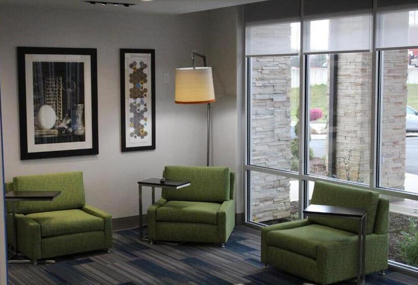 هتل Holiday Inn Express & Suites Milledgeville By Ihg