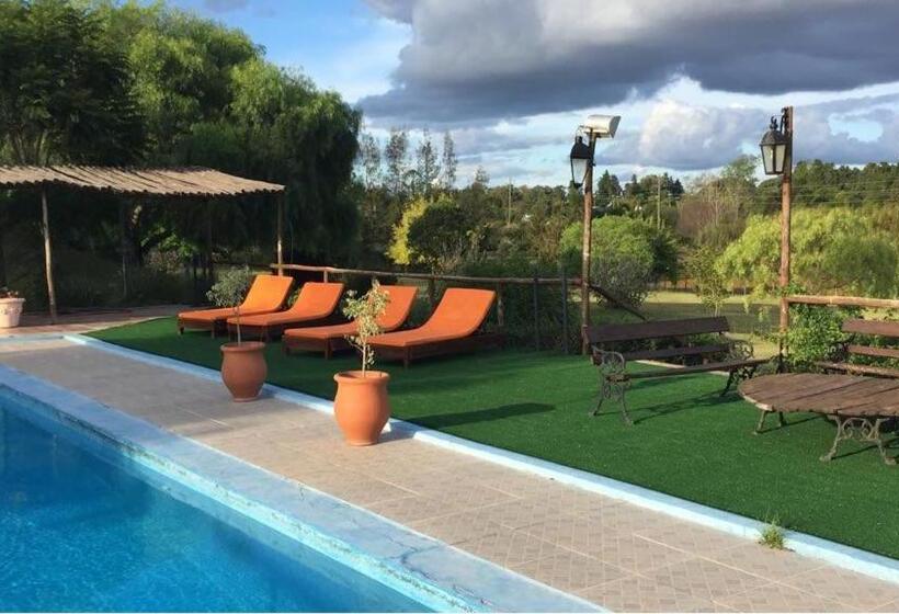 هتل La Castellana