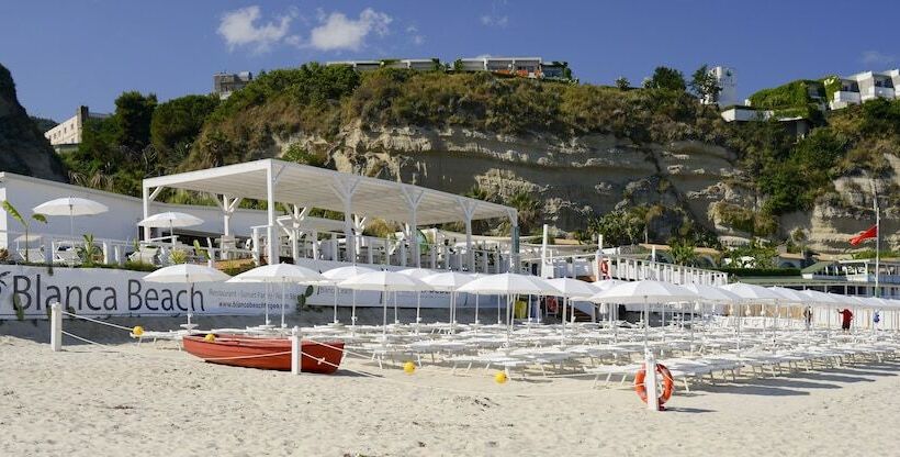 Отель Sentido Michelizia Tropea Resort