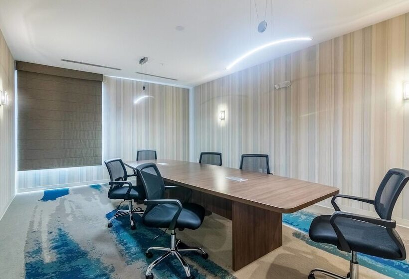 Отель Springhill Suites By Marriott Oklahoma City Downtown