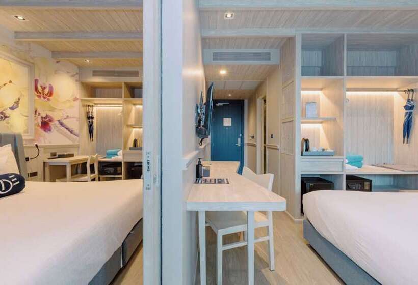 Fotos del hotel The Tide Beachfront Siray Phuket:  18