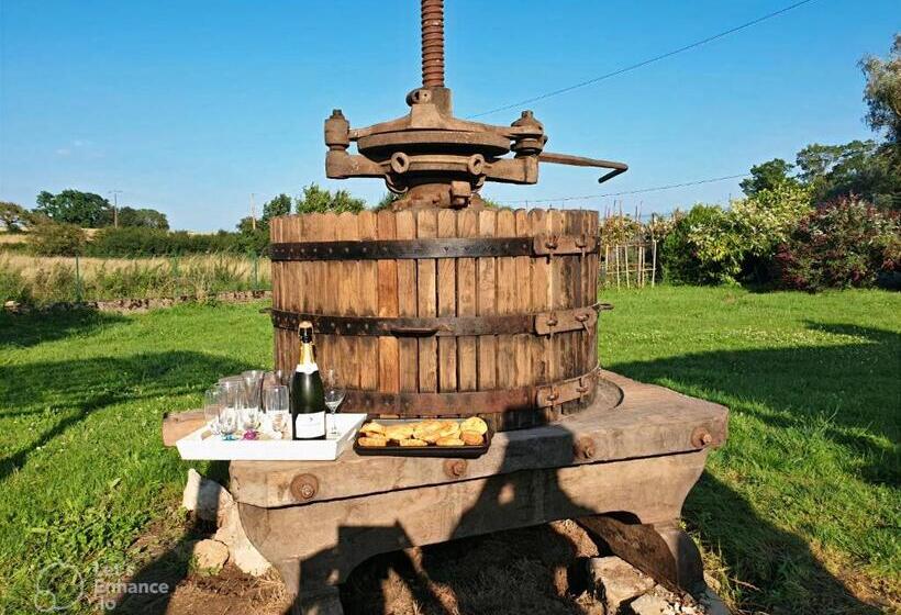 تختخواب و صبحانه Auberg Inn