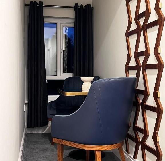 酒店 53 Luxury Rooms