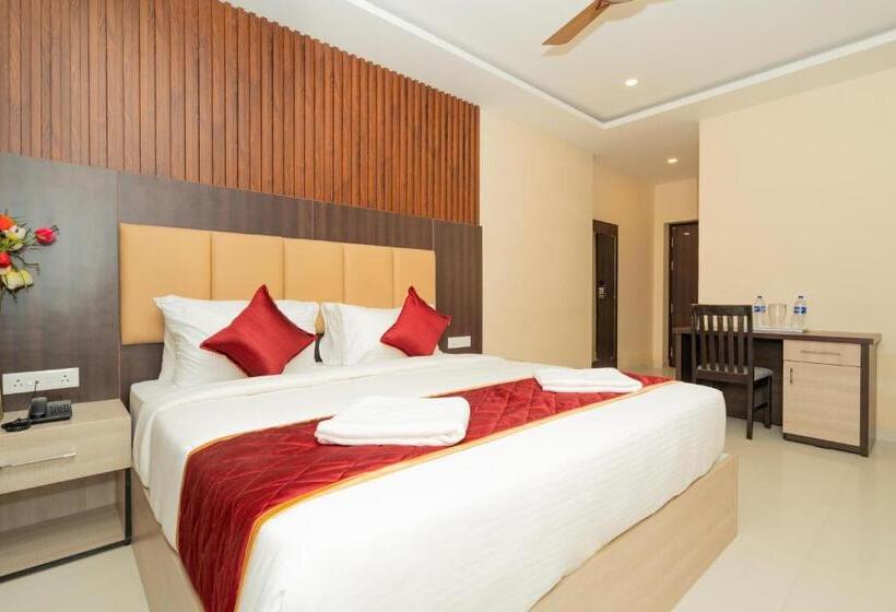 ホテル Brindavan Elite