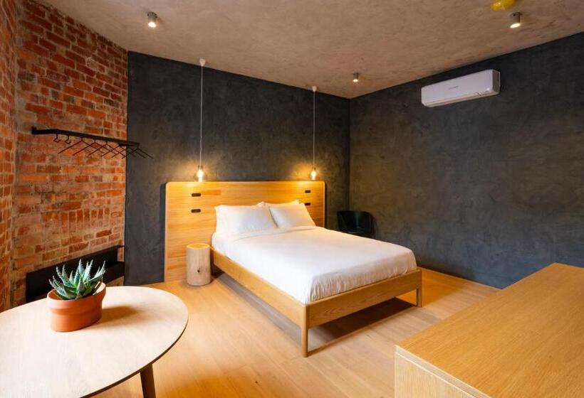 هتل In The Brick Spa And