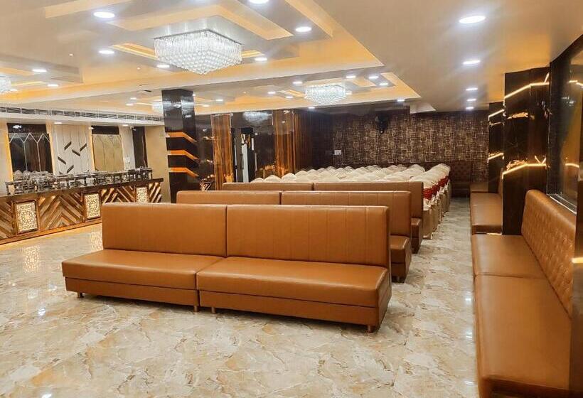 ホテル Jvs Palace