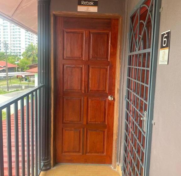 هتل Oyo 90910 Homestay D Lalang Inn