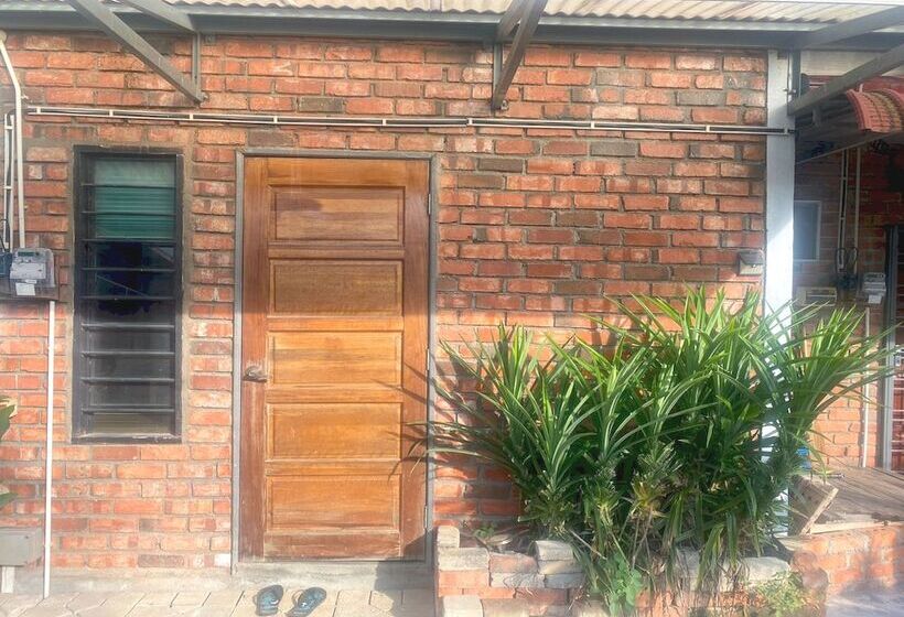 هتل Oyo 90910 Homestay D Lalang Inn