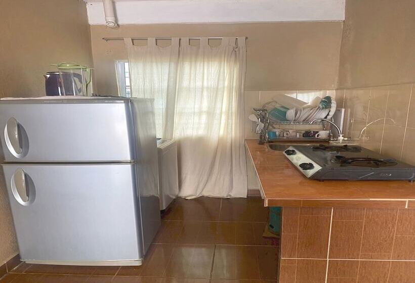 هتل Oyo 90910 Homestay D Lalang Inn