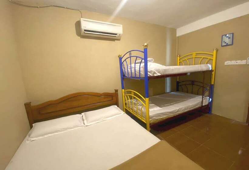 هتل Oyo 90910 Homestay D Lalang Inn