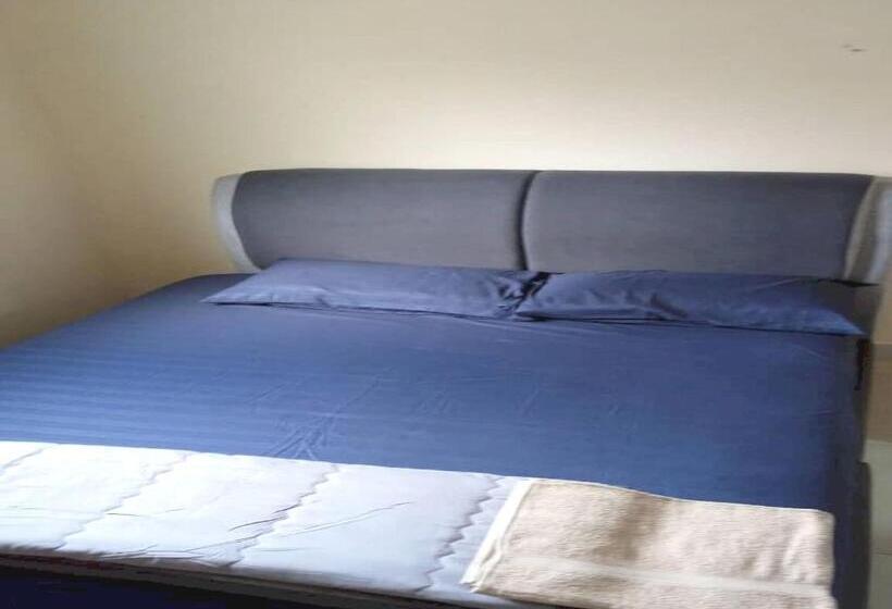 فندق Oyo Home 90904 Ray Yan Guesthouse