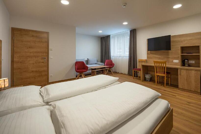 Отель Penker Wirt Zimmer Bank