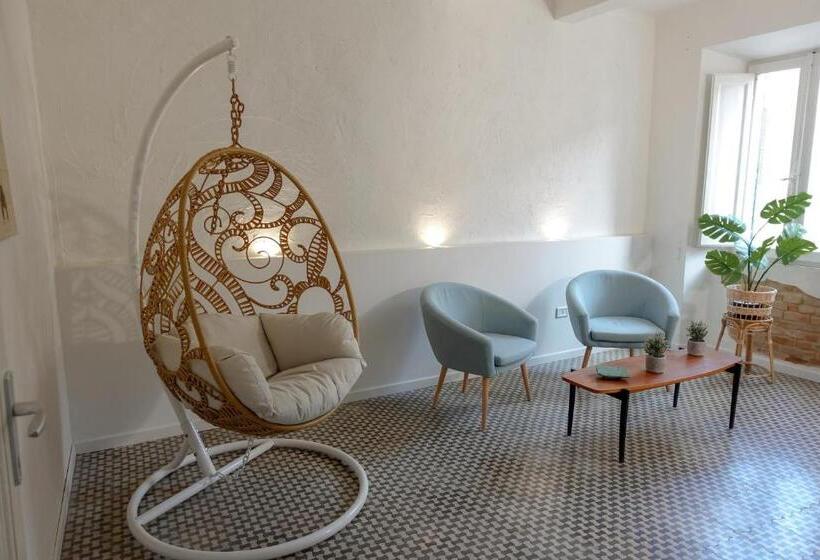 بنسيون Casa Ninetta Guest House