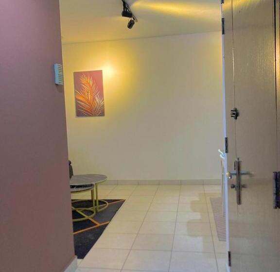 پانسیون Nr Cyberstay 1 Shared Apartment, Non Sharing Bathroom