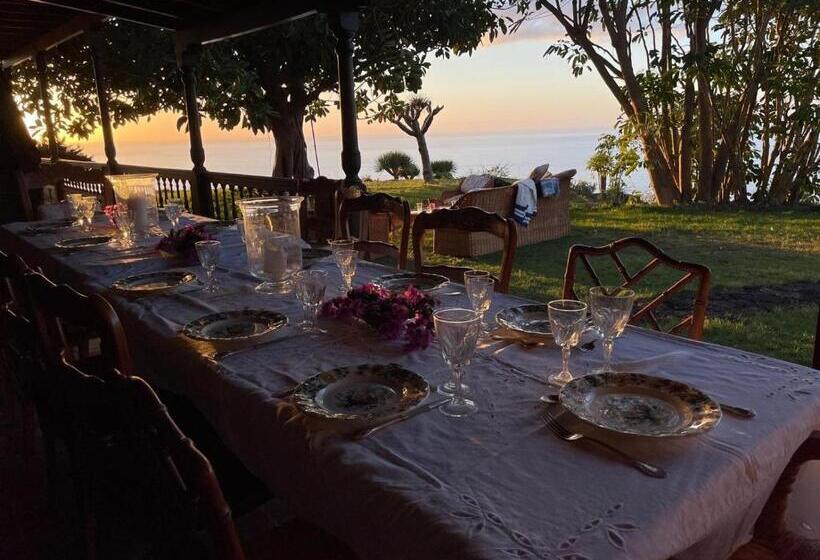 تختخواب و صبحانه La Rayuela Suites