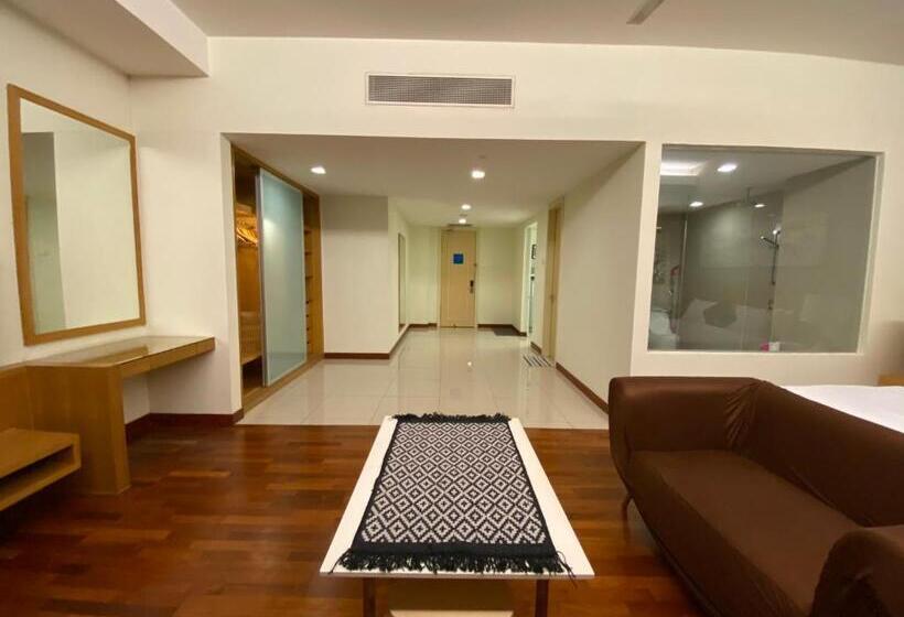 Klcc By Switzhome