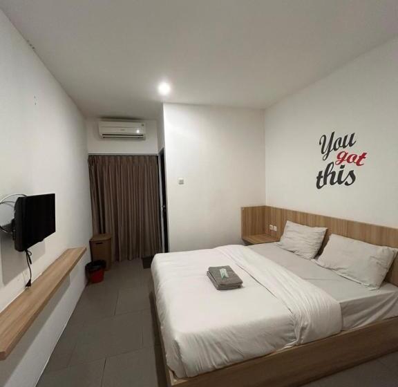 هتل Behomy Maxley Lippo Karawaci