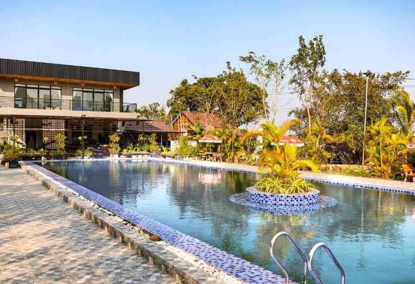 هتل Kampot Hill Lodge