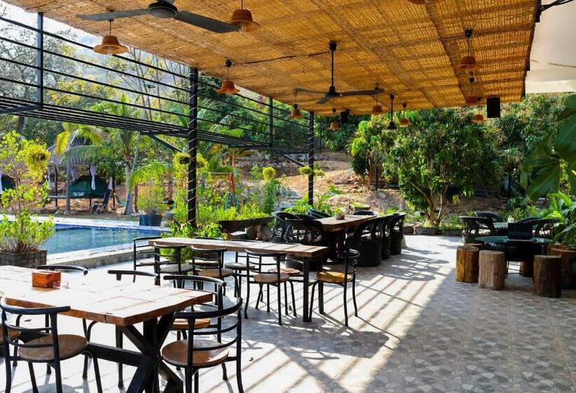 هتل Kampot Hill Lodge