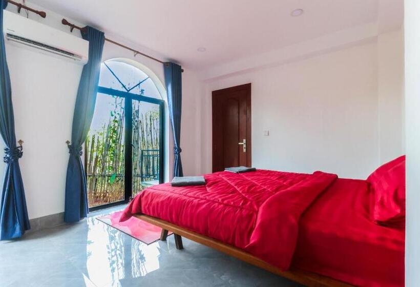 هتل Kampot Hill Lodge