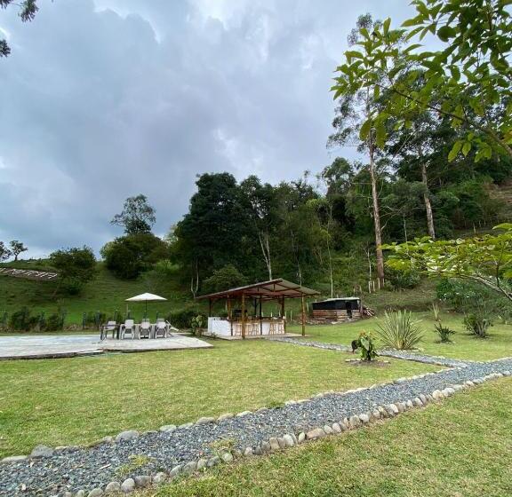 فندق Riverside La Masía Eco