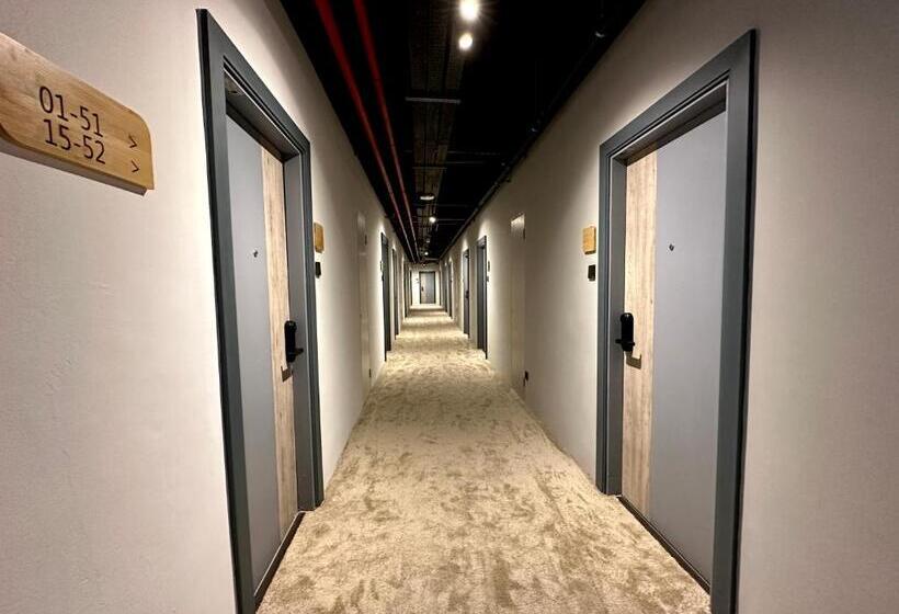 هتل Theatre