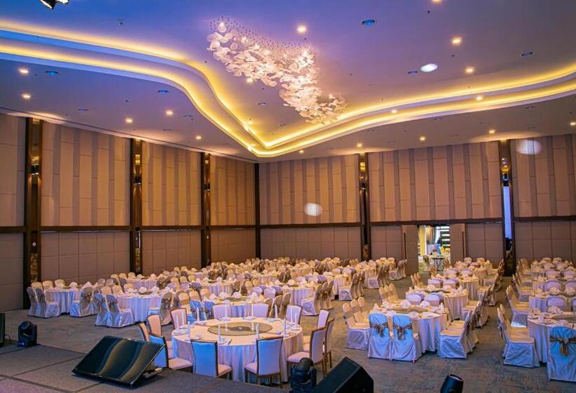 هتل Theatre