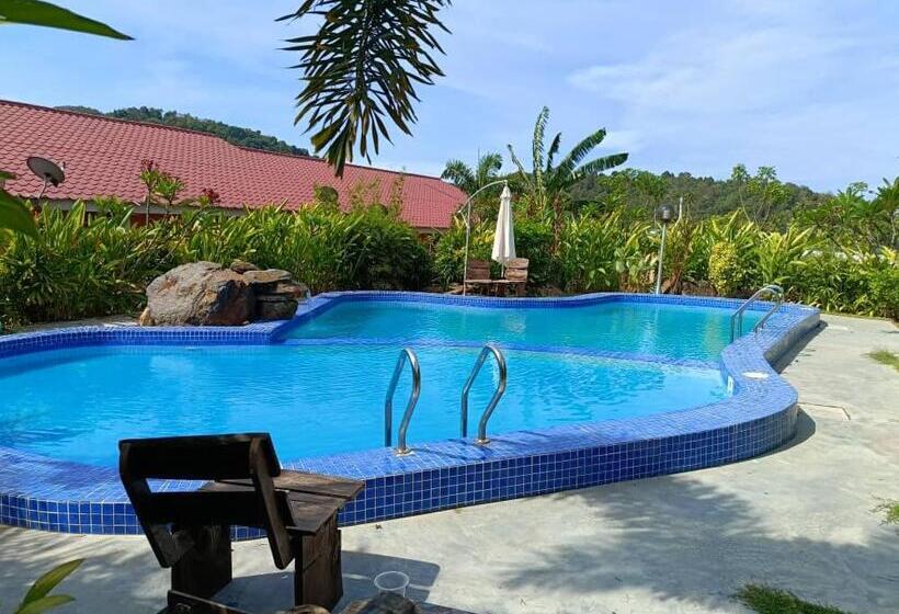 Motel Cahaya Wooden Studio