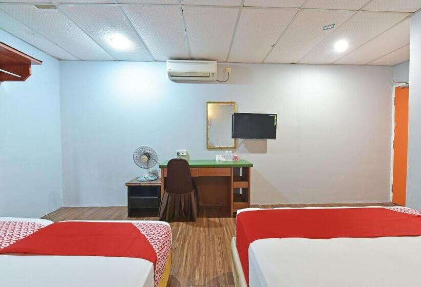 Oyo 90846 Hotel Akasia