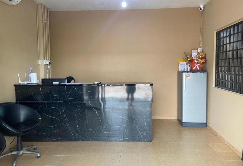 Oyo 90857 Hotel Kong Jing