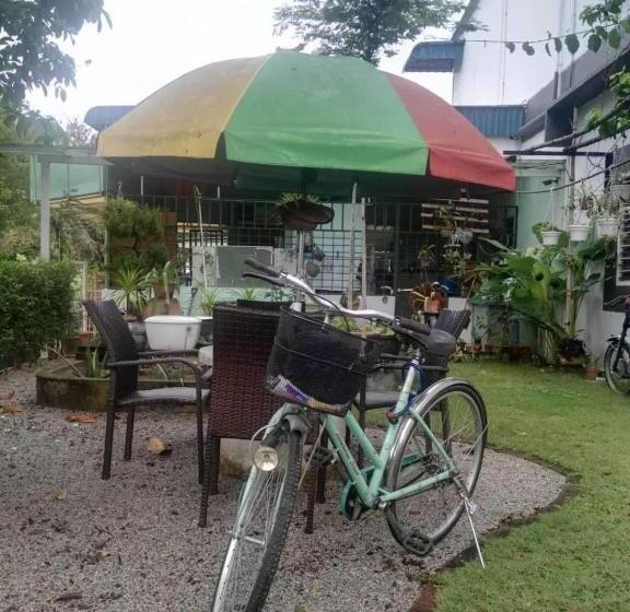 פנסיון Lung Tok Entreprise 茶馆民宿