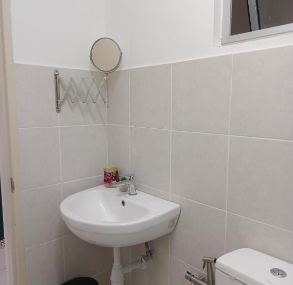پانسیون Qilayna Guest Room