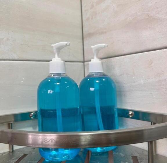 旅馆 Room3#ig Theme Bargainous#shared Bathroom#2pax#2min Kek Lok Si