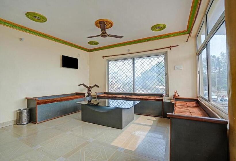בית מלון כפרי Om Residency