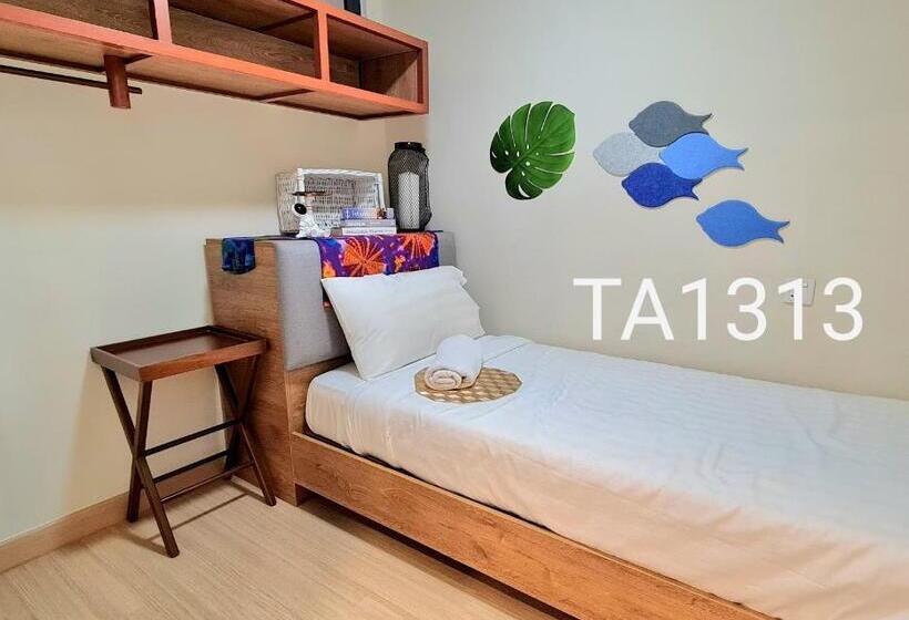 בית מלון כפרי Puteh Timurbay Beachfront Private Suite Kuantan