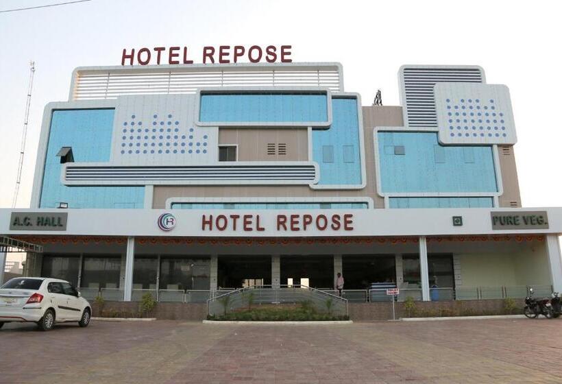 호텔 Repose Chhatral