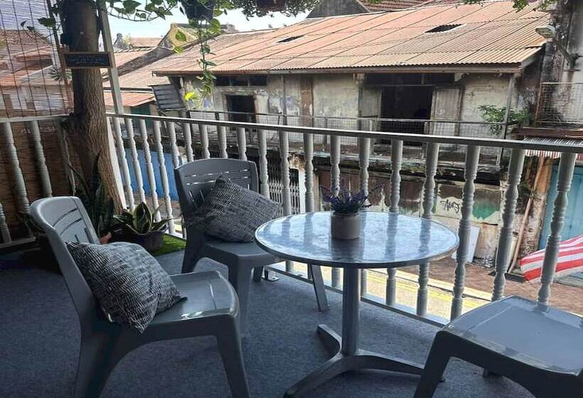 هتل Spot On 90898 Kasturi Alley Guest House & Cat