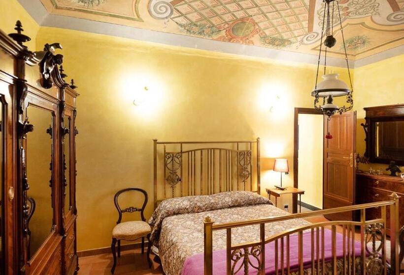 פנסיון Degli Alessandri Palace
