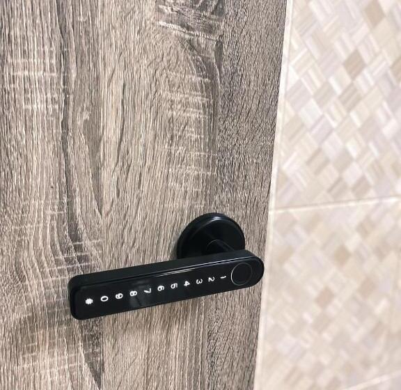 펜션 Private Bathroom In King Room Bukit Mertajam Alma Impian