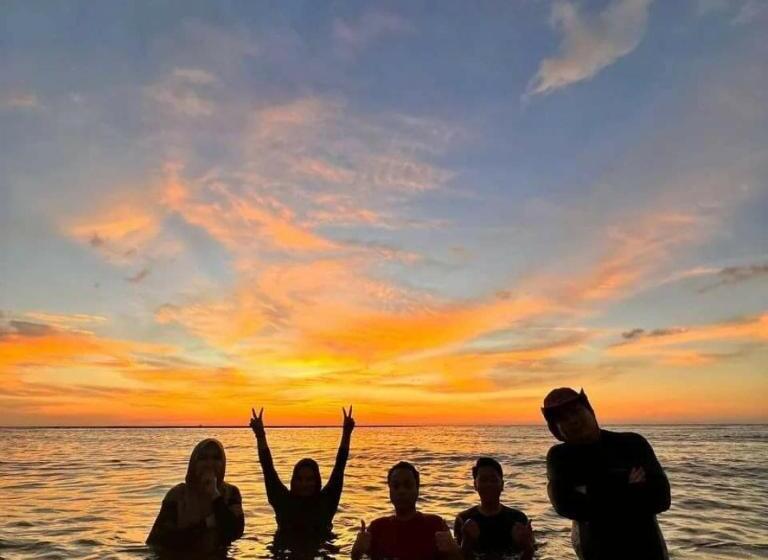 膳宿费 Private Beach House With Sunset View @ Kuala Penyu Sabah