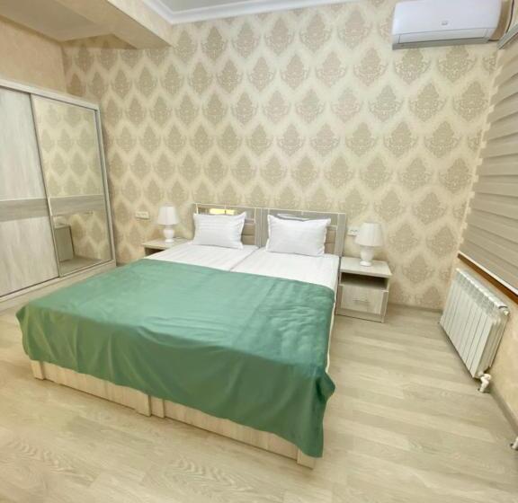 Pensión Samarkand Fruza гостевой дом