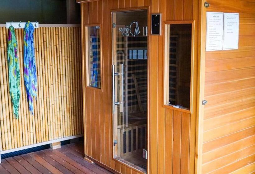 پانسیون The Edge Guest Rooms