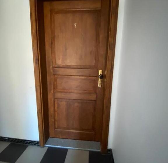 پانسیون Zimmervermietung Abir