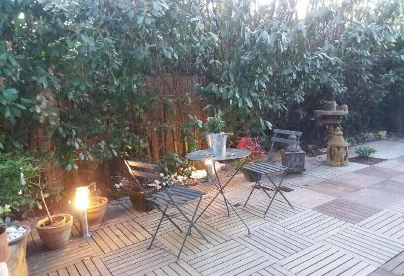 مبيت وإفطار Chez Les Dom’s