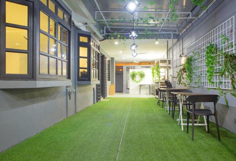 住宿加早餐  G Beach Front Villa